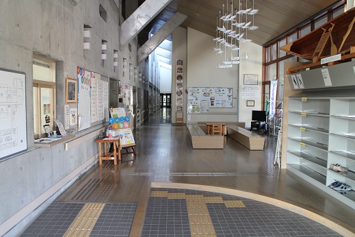 エントランス２