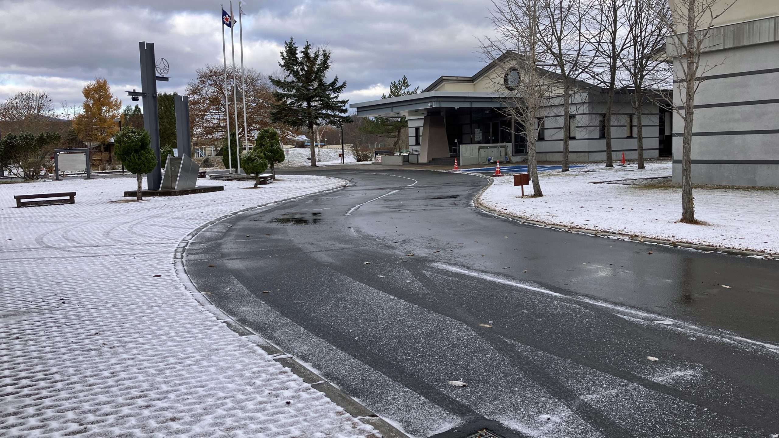 ネイパル森_R7初積雪